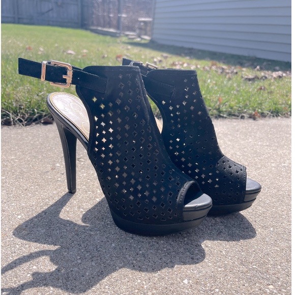 Jessica Simpson Black Heels - Picture 1 of 7
